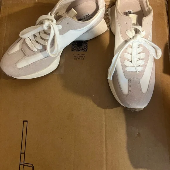 Steve Madden CAMPO Women's Beige and White Sneakers- Size 10. Gummy bottoms. - Picture 12 of 14